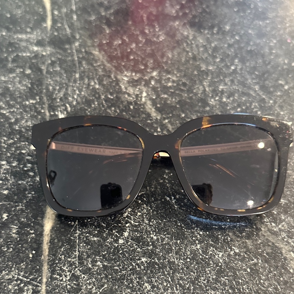 DIFF tortoise shell Sunglasses
